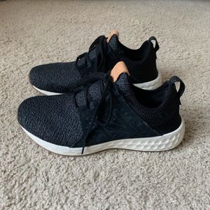 Women’s New Balance running shoe. Size 8 1/2.